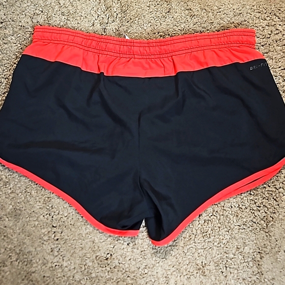 Nike Dri FIT Active Athletic Running Shorts Size Medium - Picture 2 of 7